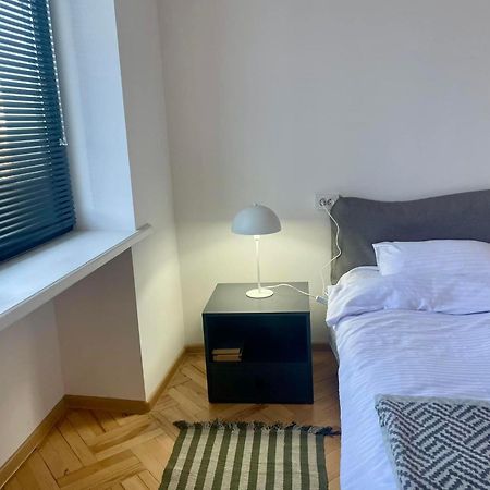 Twins Guest House Telavi Esterno foto